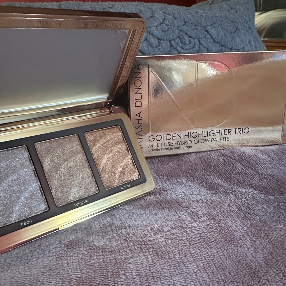 NIB Natasha Denona Golden Highlighter Trio Hybrid Glow Palette